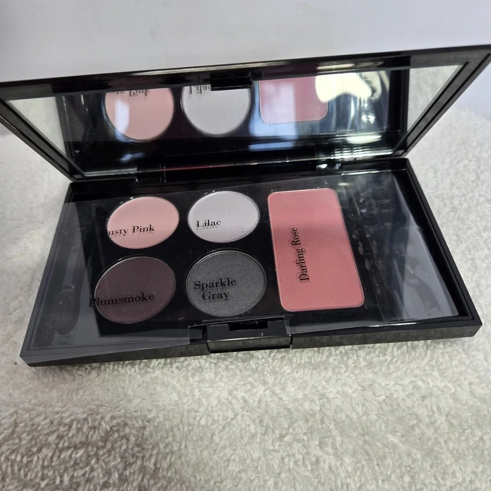Elizabeth Arden Blush & 4 Eyeshadow Palette NEW no box Lot Of 2 Shades Compact